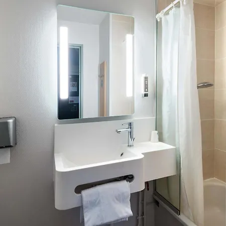 Hotel Laval