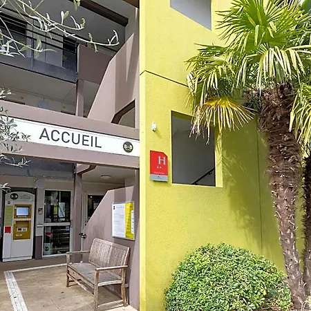 Hotel Laval