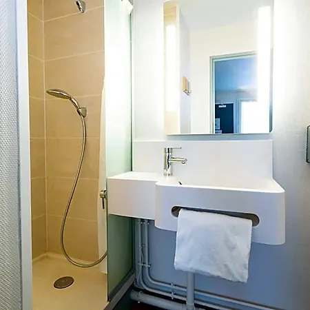 Laval Hotel 2*
