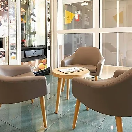 Hotel Laval Change (Mayenne)