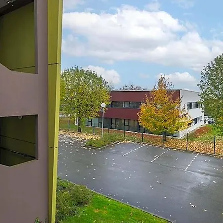 Hotel Laval 2*