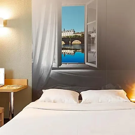Laval Hotel 2*