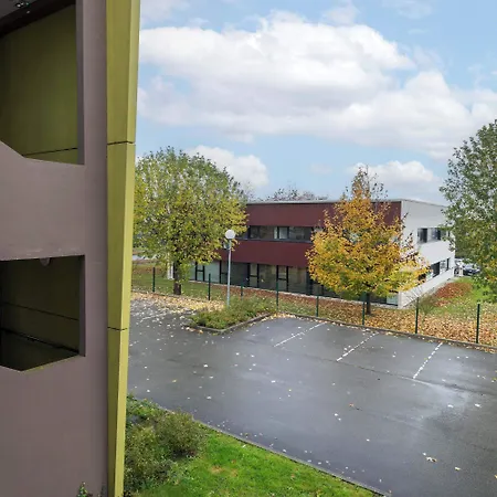 Laval 2* Change (Mayenne)