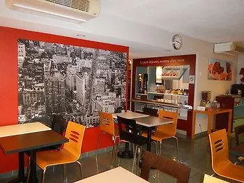 Laval فندق