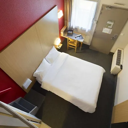 Hotel Laval Changé