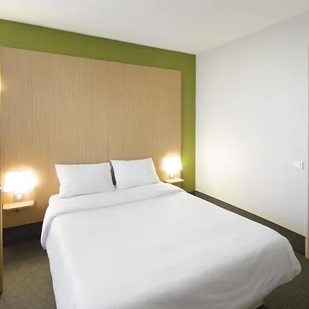 Laval Hotel Changé