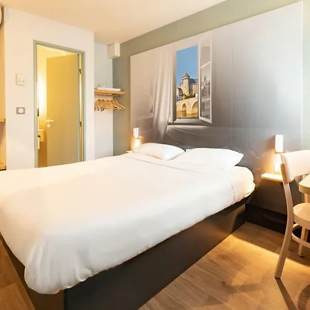 Laval Hotel Change (Mayenne)